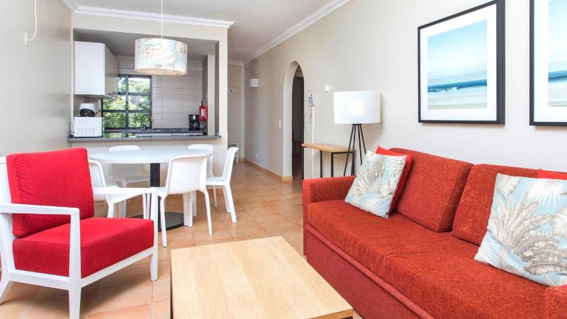 Two-Bedroom Apartment with Sea View image 4