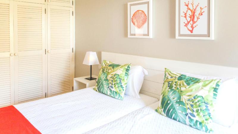 Two-Bedroom Apartment with Garden View image 4