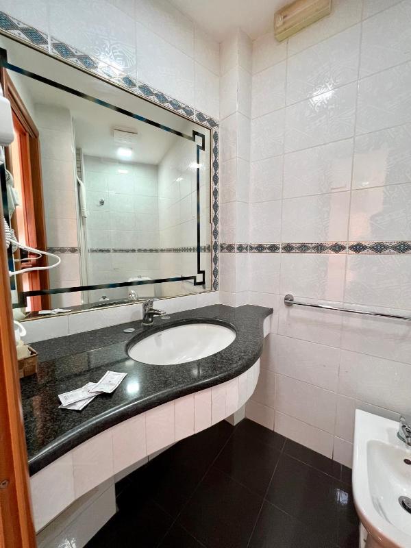 Single Room image 2