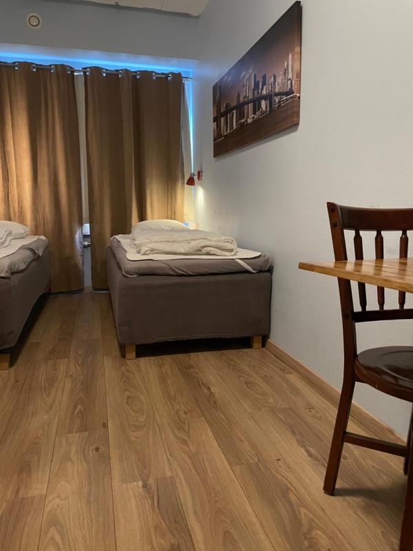 Double Room with Shared Bathroom image 4