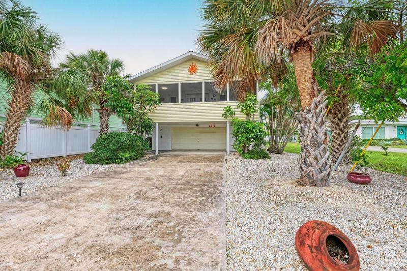 Dreamscape: North End Pool Home 2 Blocks to Beach by Anna Maria Life Vacation Rentals - image 22