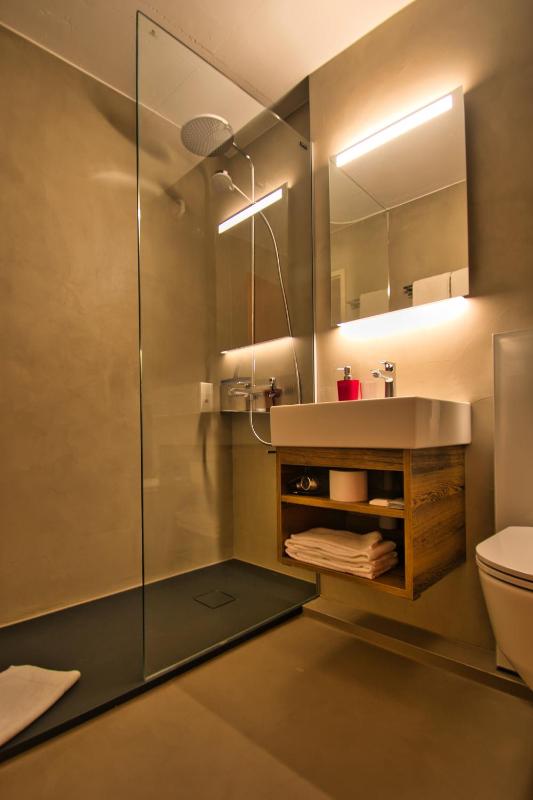 Double Room with Mountain View image 4