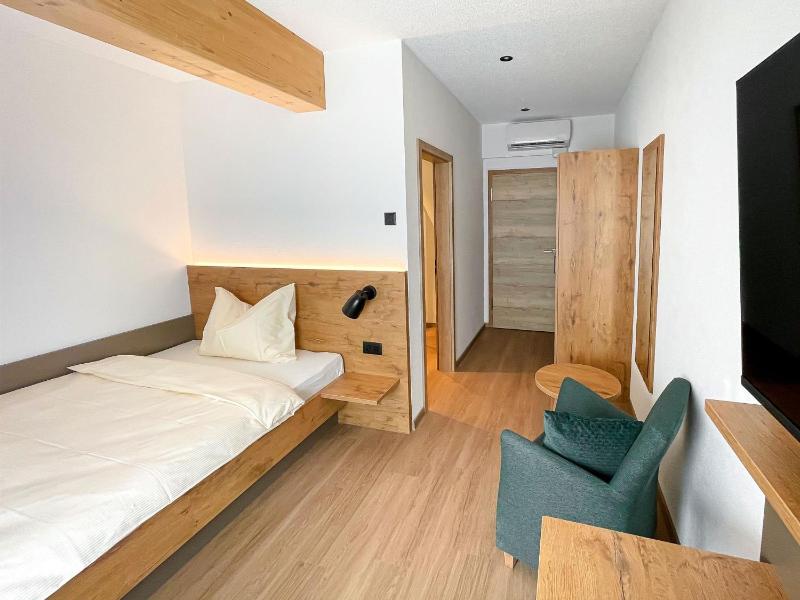 Superior Single Room image 1