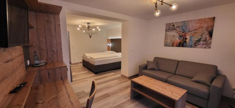 Double Room with Terrace image 4