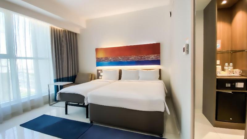 Family Room - includes 20% off Food & Beverage (excluding in-room dinning) image 4