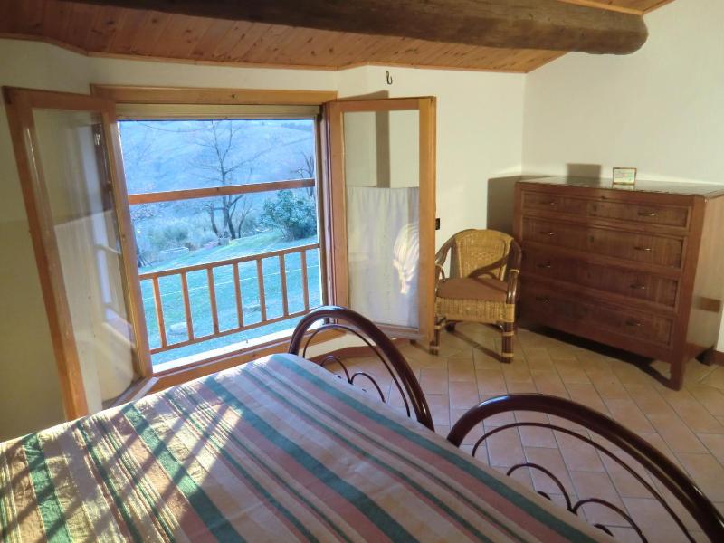 One-Bedroom Apartment image 4