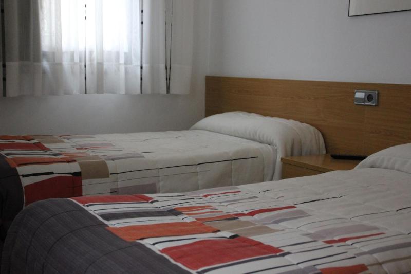 Twin Room image 1