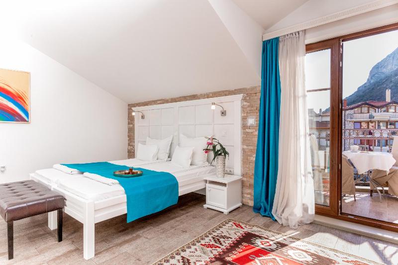 Superior Double Room image 1