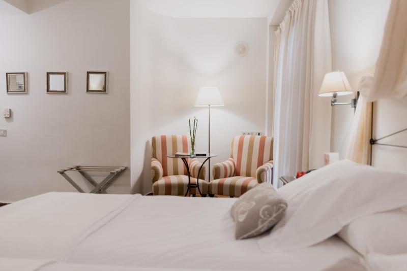 Double or Twin Room with Extra Bed image 2