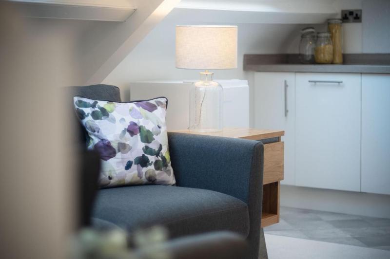 Skylark - 2 Bedroom Apartment - Tenby - image 39