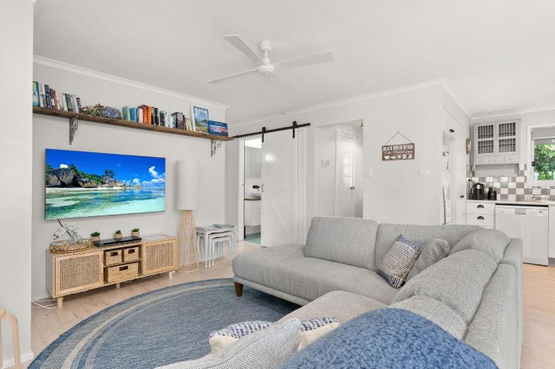 Bayview Cottage - image 10