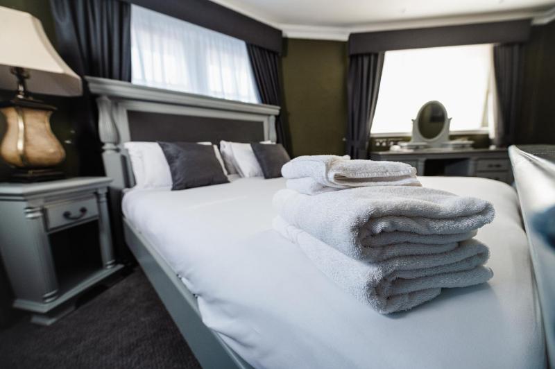 King Room image 4