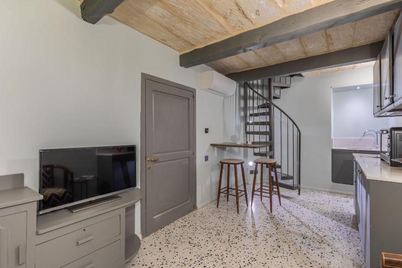 House of W - image 12