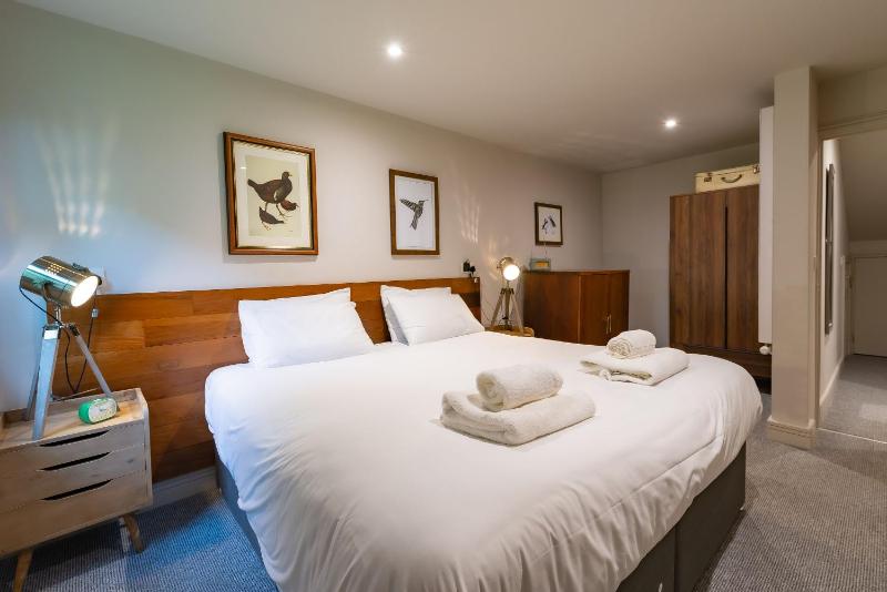 Two-Bedroom Apartment / Colonel's Retreat image 1