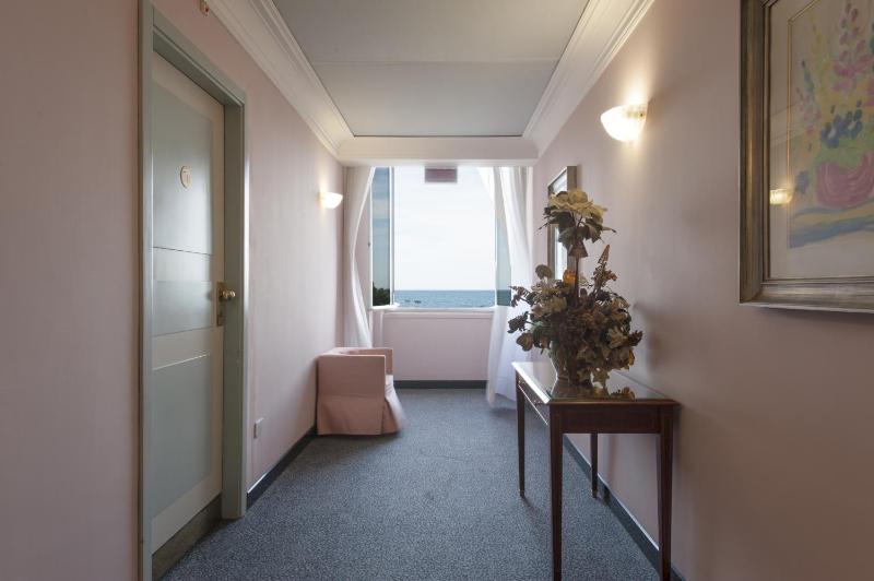 Hotel Esplanade - image 10