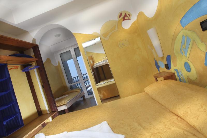 Superior Double Room image 2