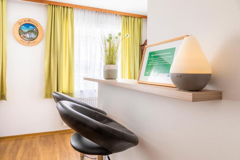 Two-Bedroom Apartment with Terrace and Mountain View image 1