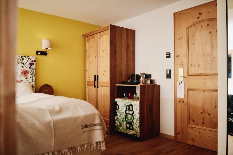 Double Room image 3