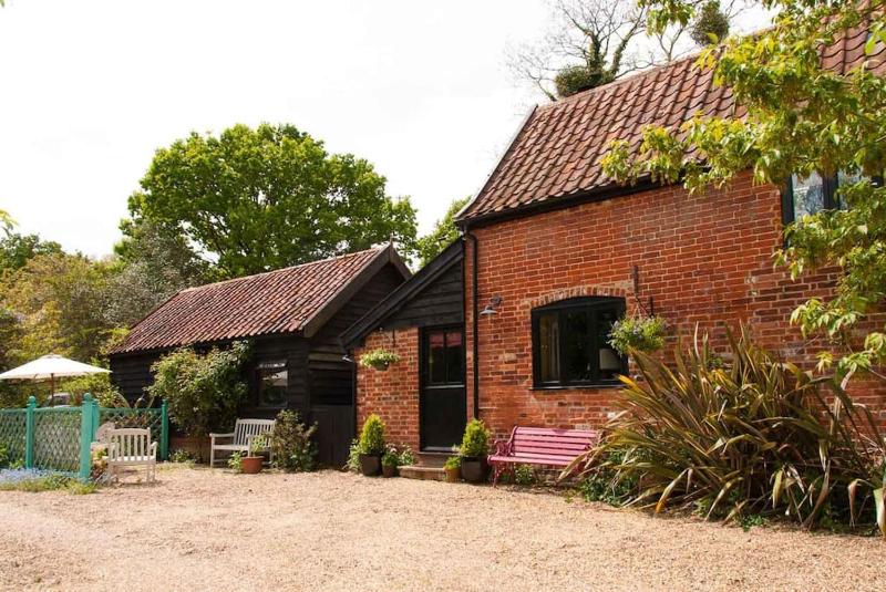 Queenies an authentic Rural Style coastal cottage in a Nature Reserve - image 18