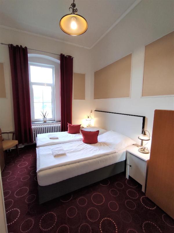 Double Room image 1