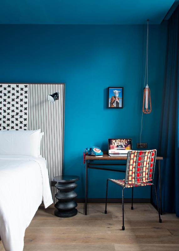 Standard Double Room image 4