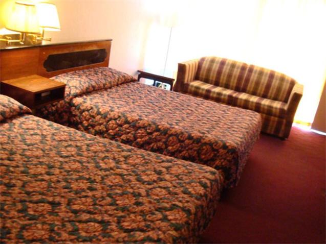 Double Room with Two Double Beds - Non-Smoking image 1
