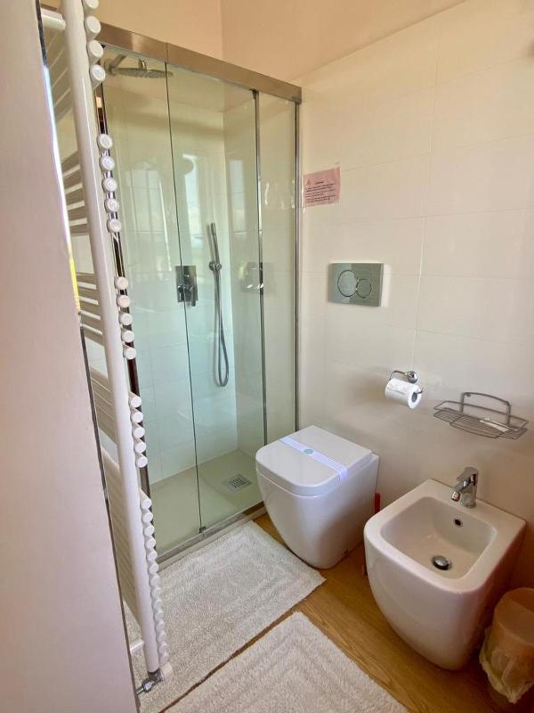 Deluxe Double Room with Extra Bed image 3
