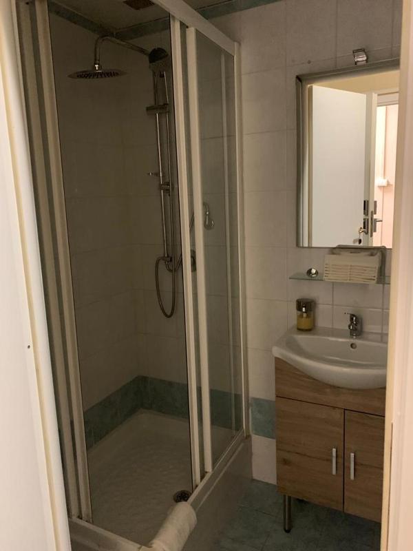 Double or Twin Room with Private Bathroom image 2