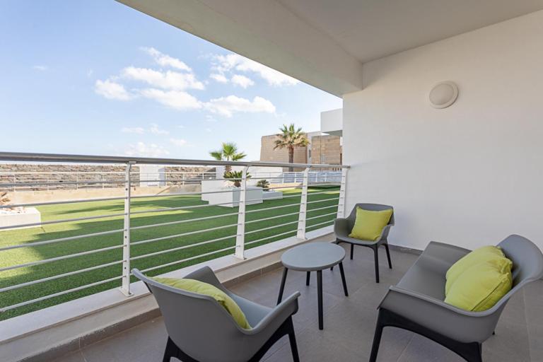 Superior Apartment image 2