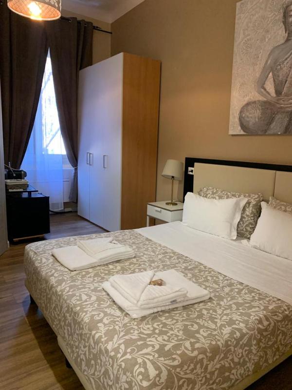 Double or Twin Room with Private Bathroom image 4