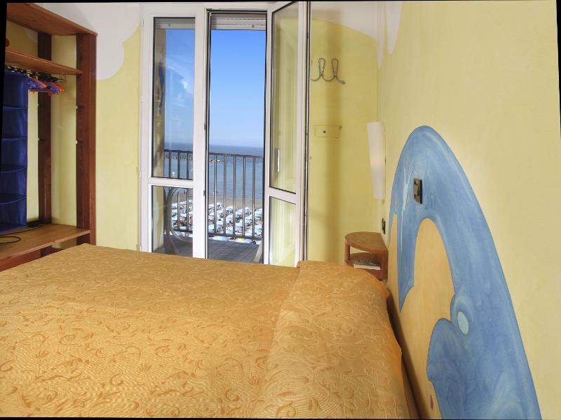 Double Room image 1