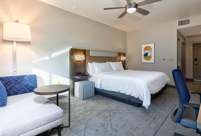 Standard Room image 3