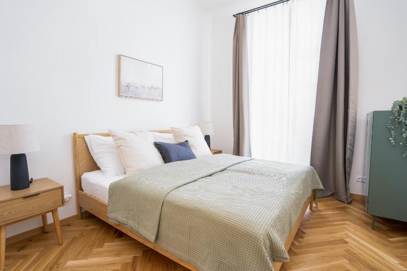 Prague Days - One-bedroom Apartment with Smart TV and Balcony in Vinohrady - image 14