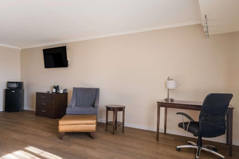 King Room image 2