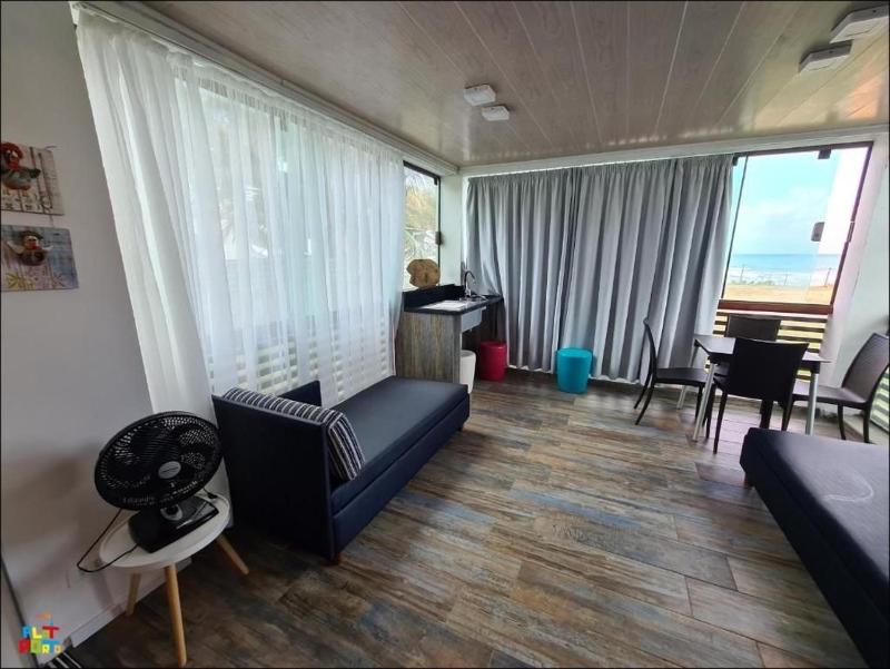 Best location of the development ground floor seafront - image 2