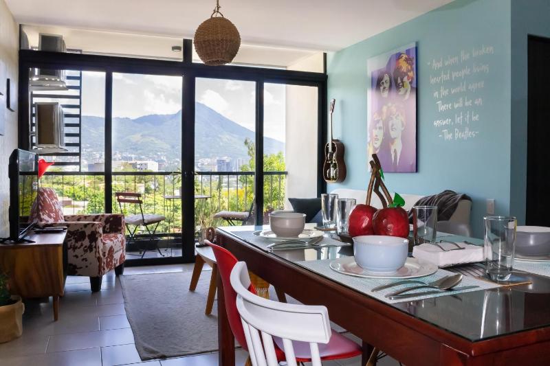 Avitat Joy 2Brm Amazing City&Volcano View Pool&Gym - image 15