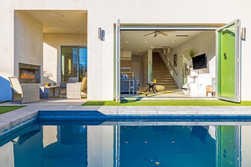Breathtaking Luxury Villa Architectural Jewel - image 30