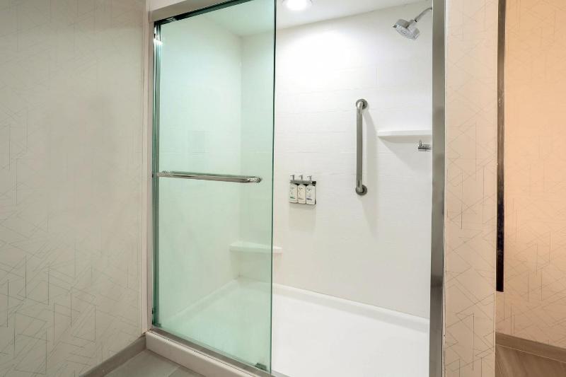 Standard Room image 3