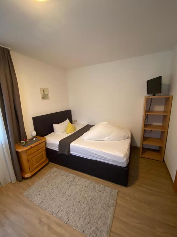 Single Room image 1