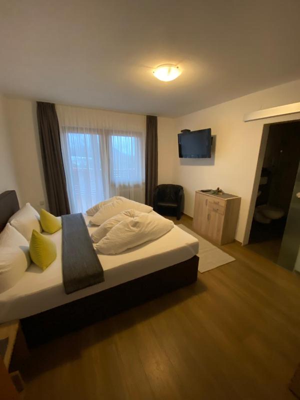 Double Room - Short Stay image 3