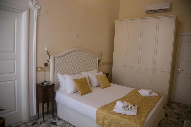 Superior Double Room image 2