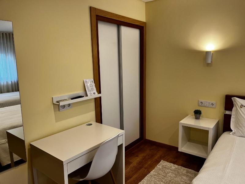 Triple Room image 2