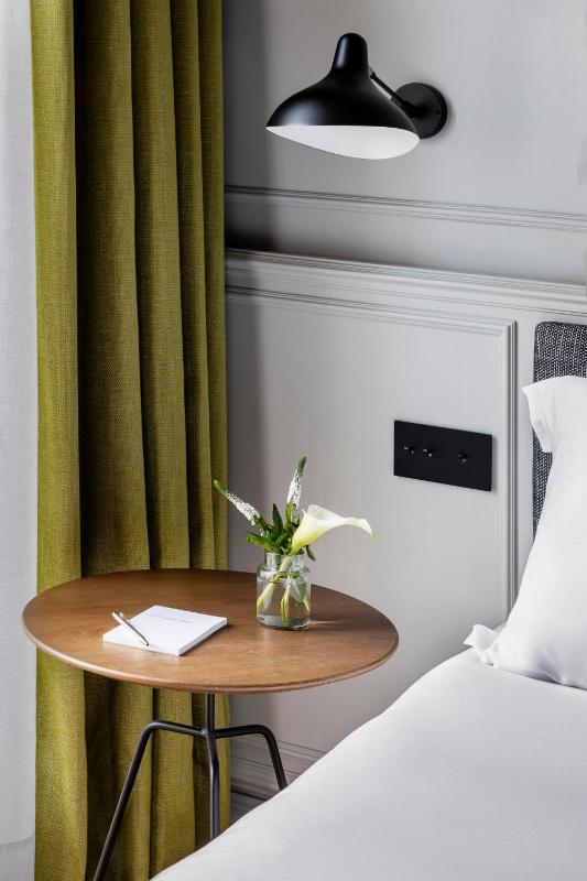 Deluxe Double Room image 2