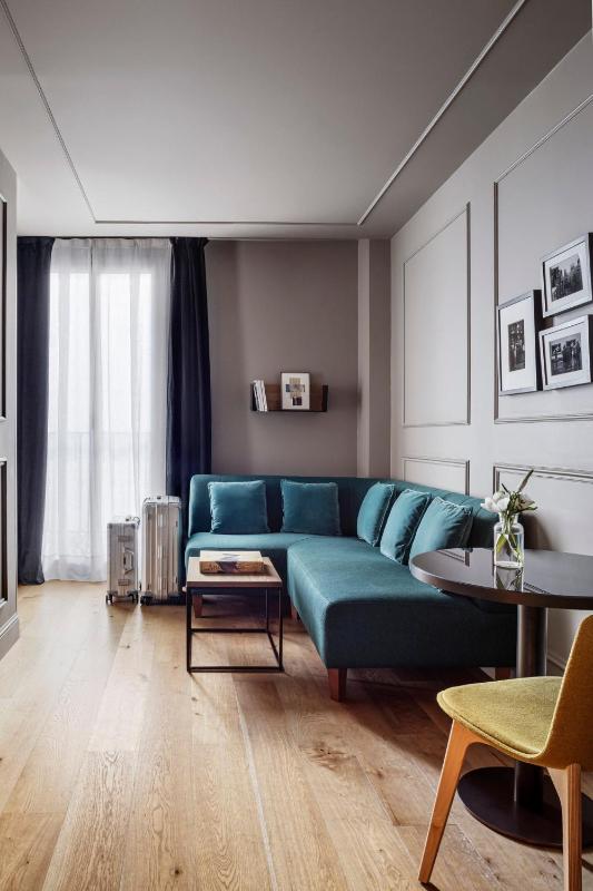 Deluxe Junior Suite image 3