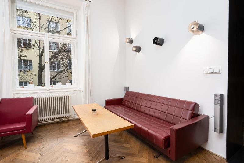 Prague Days - Family-friendly Apartment with Smart TV in quiet Vinohrady - image 7