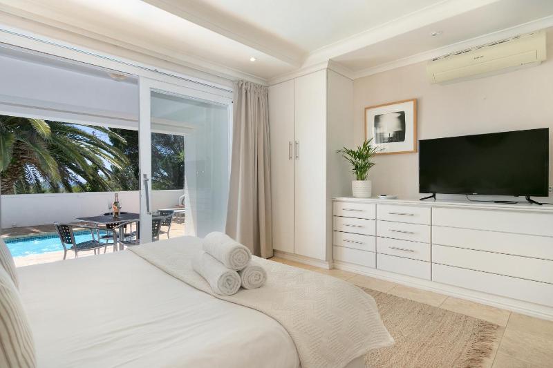 Two-Bedroom Apartment image 3