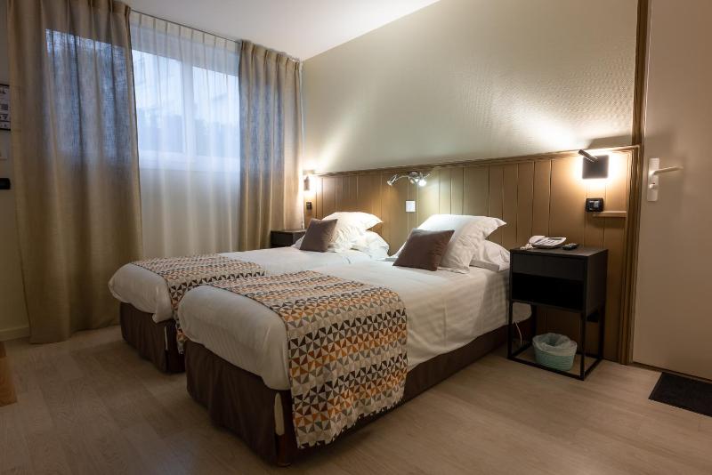 Twin Room Garden view  - Disability Access image 4