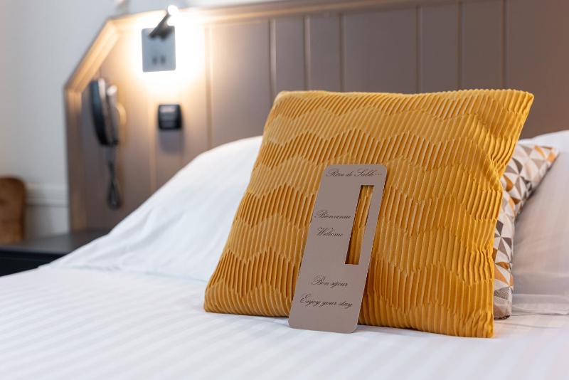 Standard Double Room image 2