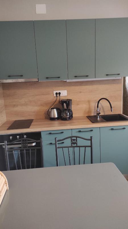 One-Bedroom Apartment image 1