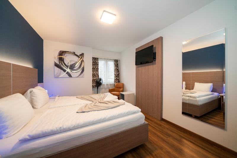 Superior Suite image 4